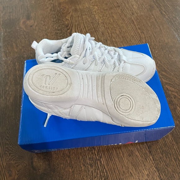 Varsity Shoes Varsity Tradition Cheer Shoes Size 4 Poshmark